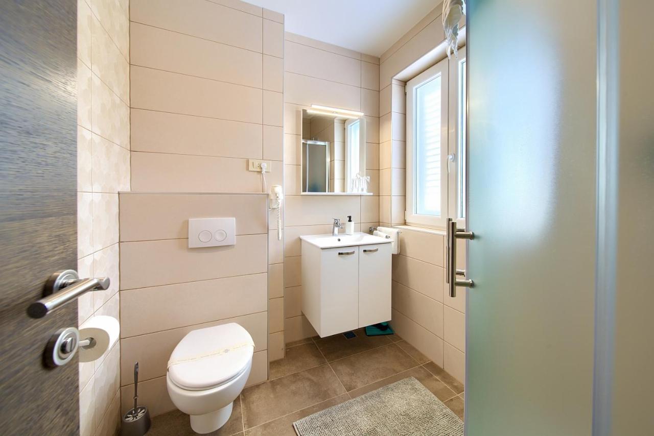 Apartmani Dal Malinska Eksteriør billede
